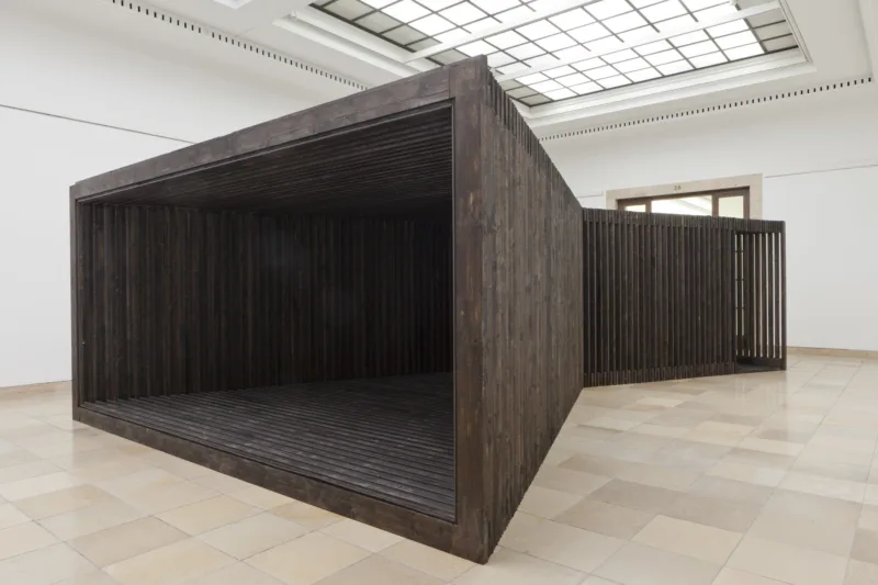 David Adjaye, Form, Heft, Material, installation view, Haus der Kunst, 2015, photo: Wilfried Petzi