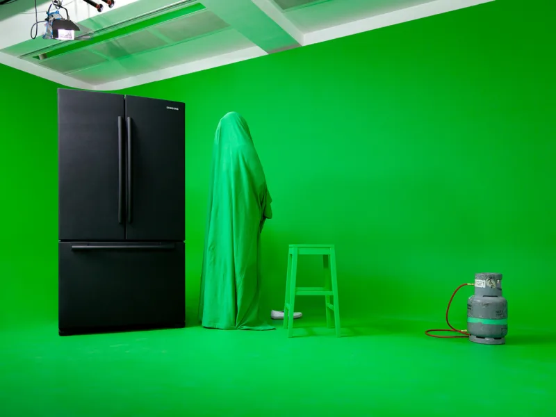 Mark Leckey: GreenScreenRefrigeratorAction, 2010 Installatsionsansicht SEE, WE ASSEMBLE, Serpentine Gallery, London, 2011, Foto: Mark Blower Courtesy of the artist and Gavin Brown’s enterprise, New York